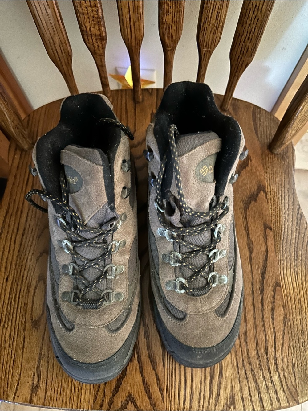 Columbia Razor Ridge hiking boots.  Women's 8.5